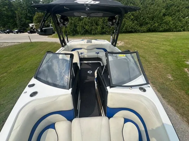 Slide: The Image of Malibu Wakesetter 20 VTX 2015 - 22