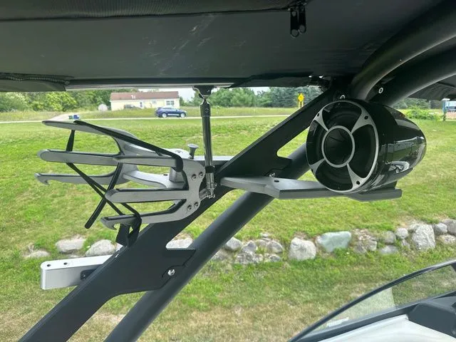 Slide: The Image of Malibu Wakesetter 20 VTX 2015 - 25