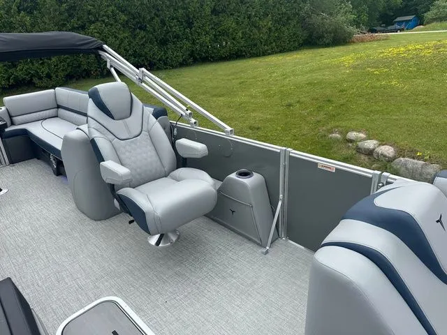 Slide: The Image of Tahoe 2585 Cascade QL 2025 - 19