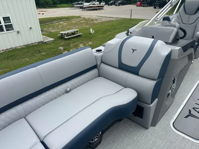 Slide: The Image of Tahoe 2585 Cascade QL 2025 - 21