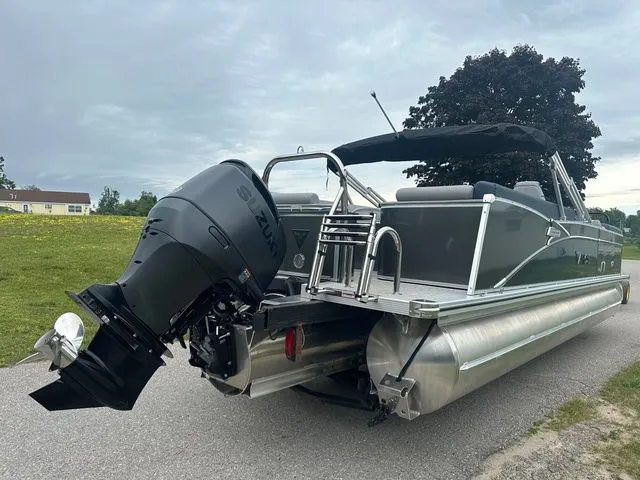 Slide: The Image of Tahoe 2585 Cascade QL 2025 - 8