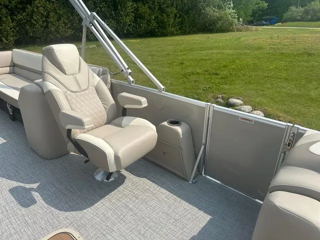 Slide: The Image of Tahoe 2585 Cascade QL 2025 - 20