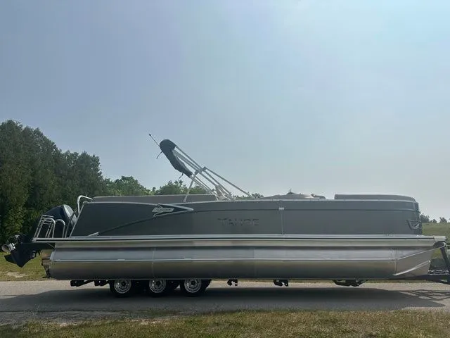 Slide: The Image of Tahoe 2585 Cascade QL 2025 - 3