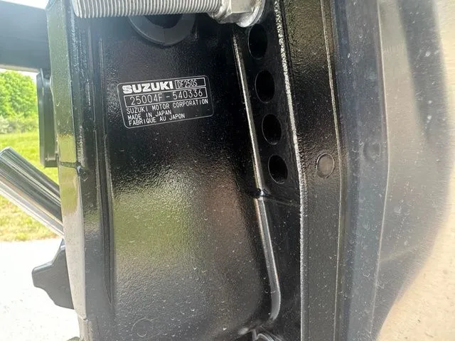 Slide: The Image of Tahoe 2585 Cascade QL 2025 - 31