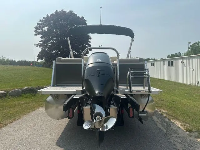 Slide: The Image of Tahoe 2585 Cascade QL 2025 - 6