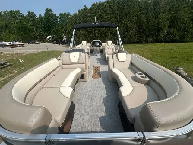 Slide: The Image of Tahoe 2585 Cascade QL 2025 - 9