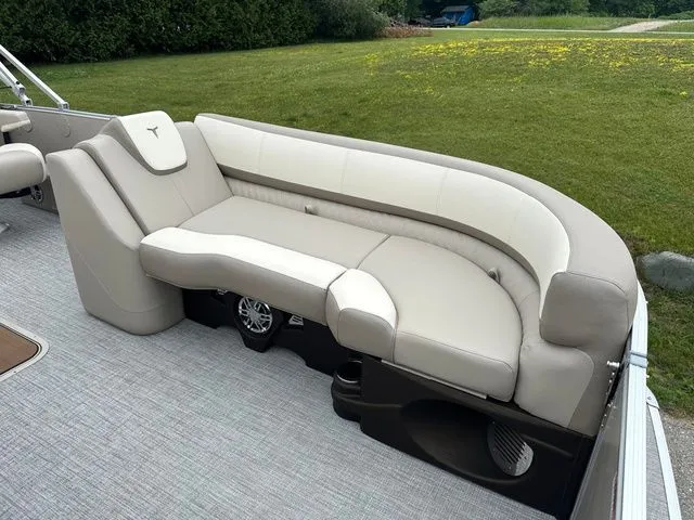 Slide: The Image of Tahoe 2385 Cascade Quad Lounger 2025 - 14