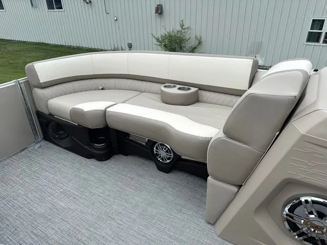 Slide: The Image of Tahoe 2385 Cascade Quad Lounger 2025 - 15