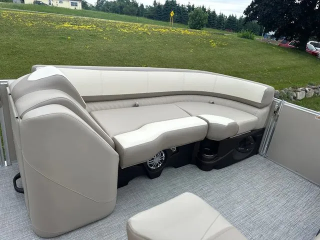 Slide: The Image of Tahoe 2385 Cascade Quad Lounger 2025 - 16