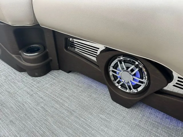 Slide: The Image of Tahoe 2385 Cascade Quad Lounger 2025 - 17