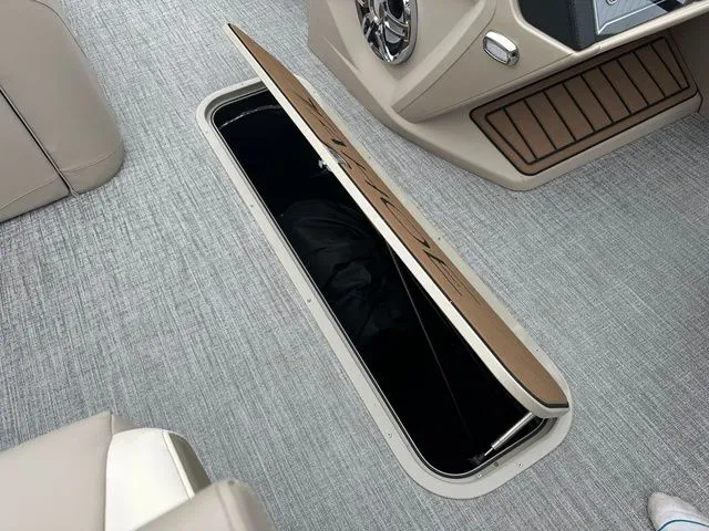 Slide: The Image of Tahoe 2385 Cascade Quad Lounger 2025 - 24