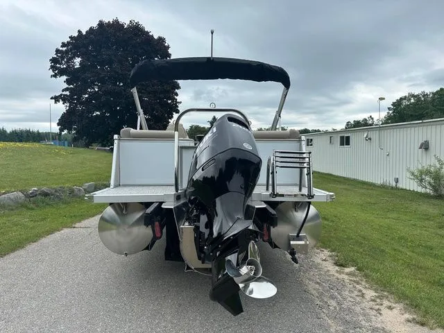 Slide: The Image of Tahoe 2385 Cascade Quad Lounger 2025 - 5