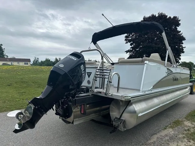 Slide: The Image of Tahoe 2385 Cascade Quad Lounger 2025 - 8