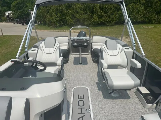 Slide: The Image of Tahoe 2185 LTZ Quad Lounger 2025 - 13