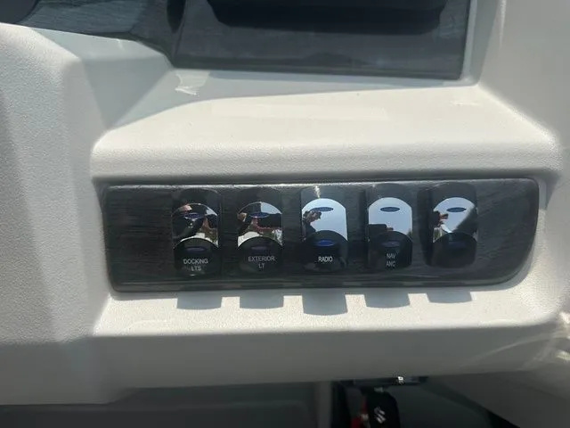 Slide: The Image of Tahoe 2185 LTZ Quad Lounger 2025 - 20