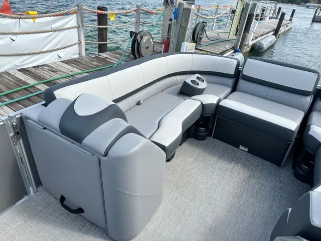 Slide: The Image of Tahoe 2385 ql 2025 - 16