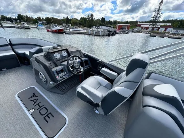 Slide: The Image of Tahoe 2385 ql 2025 - 19