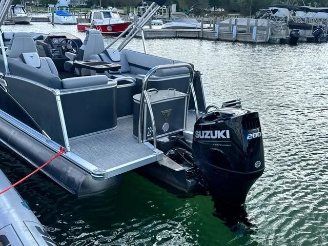 Slide: The Image of Tahoe 2385 ql 2025 - 4