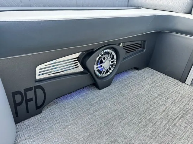 Slide: The Image of Tahoe 2385 ql 2025 - 9