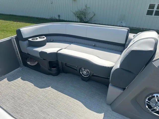 Slide: The Image of Tahoe 2385 ql 2025 - 10