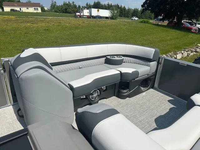 Slide: The Image of Tahoe 2385 ql 2025 - 11