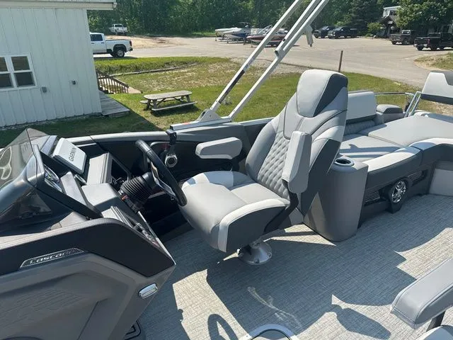 Slide: The Image of Tahoe 2385 ql 2025 - 13