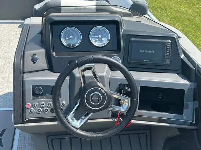 Slide: The Image of Tahoe 2385 ql 2025 - 14