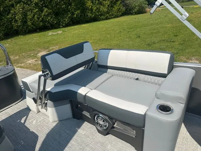 Slide: The Image of Tahoe 2385 ql 2025 - 21