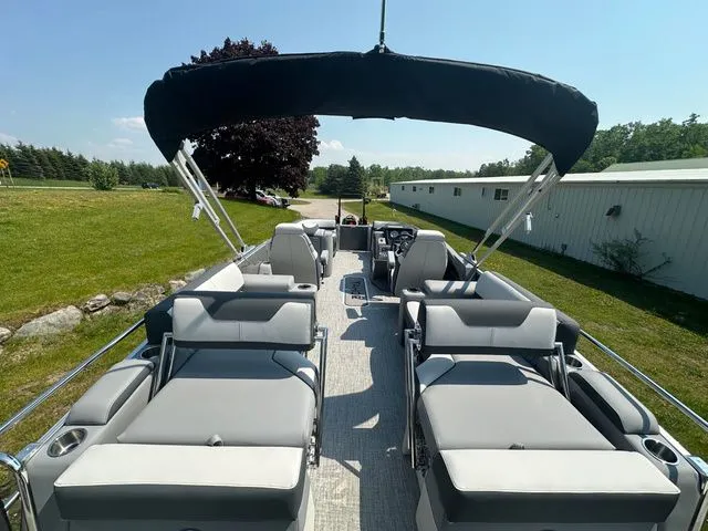 Slide: The Image of Tahoe 2385 ql 2025 - 23