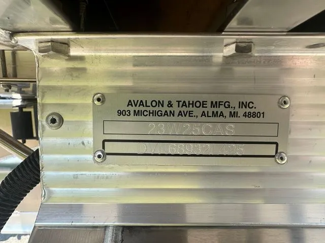 Slide: The Image of Tahoe 2385 ql 2025 - 26