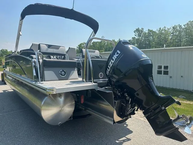 Slide: The Image of Tahoe 2385 ql 2025 - 5