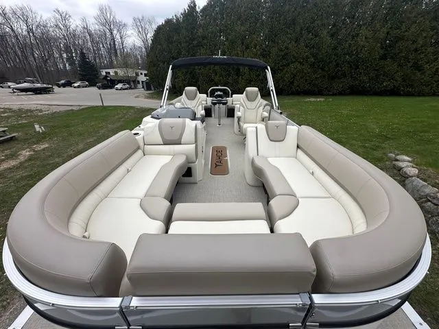 Slide: The Image of Tahoe 25 Cascade QL 2025 - 9