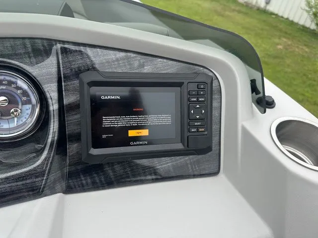 Slide: The Image of Tahoe 2185 LTZ Quad Lounger 2025 - 25