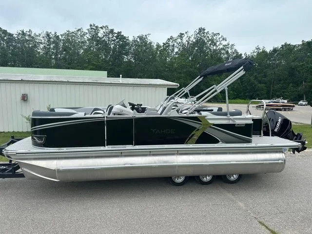 Slide: The Image of Tahoe 2185 LTZ Quad Lounger 2025 - 3