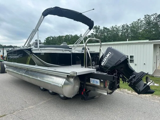 Slide: The Image of Tahoe 2185 LTZ Quad Lounger 2025 - 4