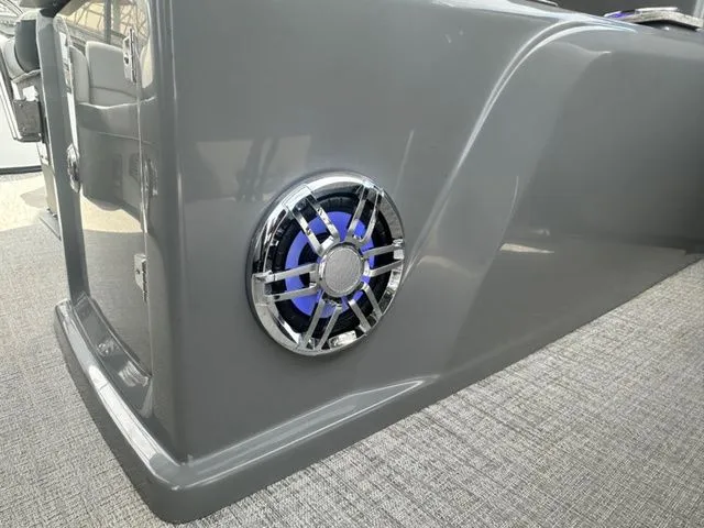 Slide: The Image of Tahoe 2785 Cascade Entertainer 2025 - 13