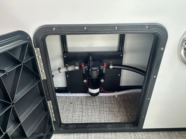 Slide: The Image of Tahoe 2785 Cascade Entertainer 2025 - 17