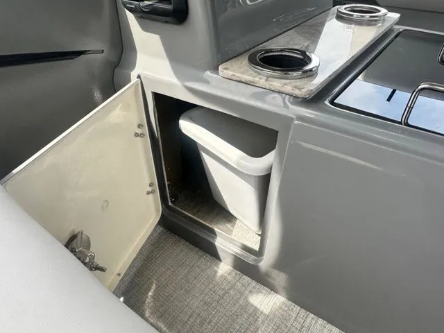 Slide: The Image of Tahoe 2785 Cascade Entertainer 2025 - 18