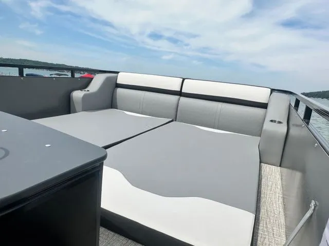 Slide: The Image of Tahoe 2785 Cascade Entertainer 2025 - 20