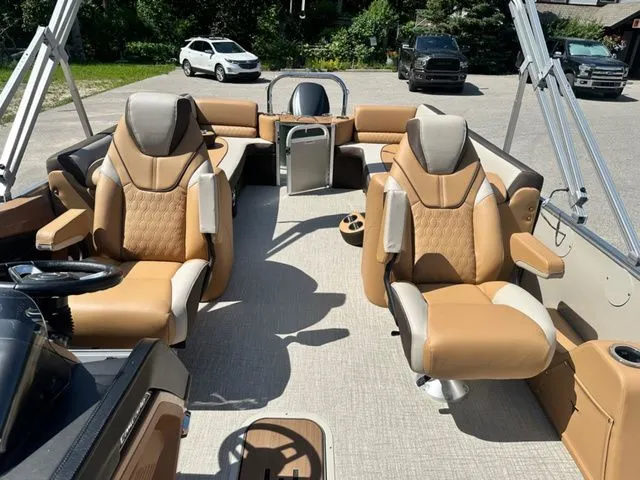 Slide: The Image of Tahoe 2585 Cascade QL 2025 - 16