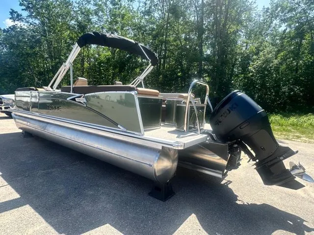 Slide: The Image of Tahoe 2585 Cascade QL 2025 - 3