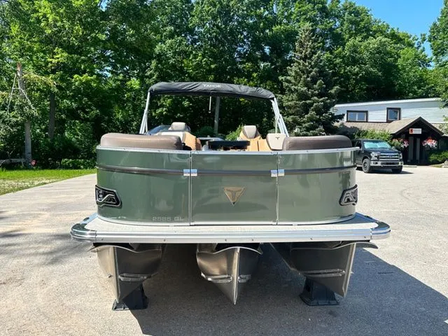 Slide: The Image of Tahoe 2585 Cascade QL 2025 - 8