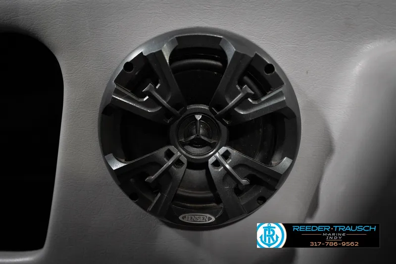 Slide: The Image of Speaker in 2006 Skeeter SL 190 boat interior, featuring Jensen audio system. - 40