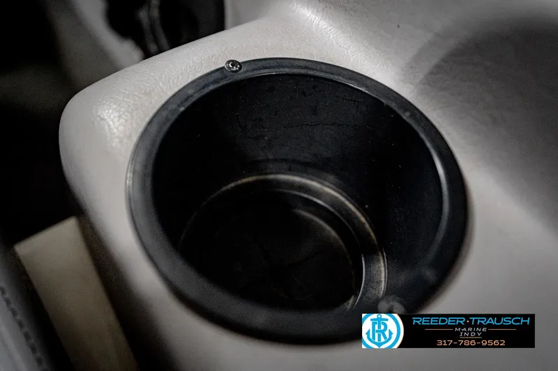 Slide: The Image of Cup holder in 2006 Skeeter SL 190 boat interior, Reeder-Trausch Marine logo visible. - 41