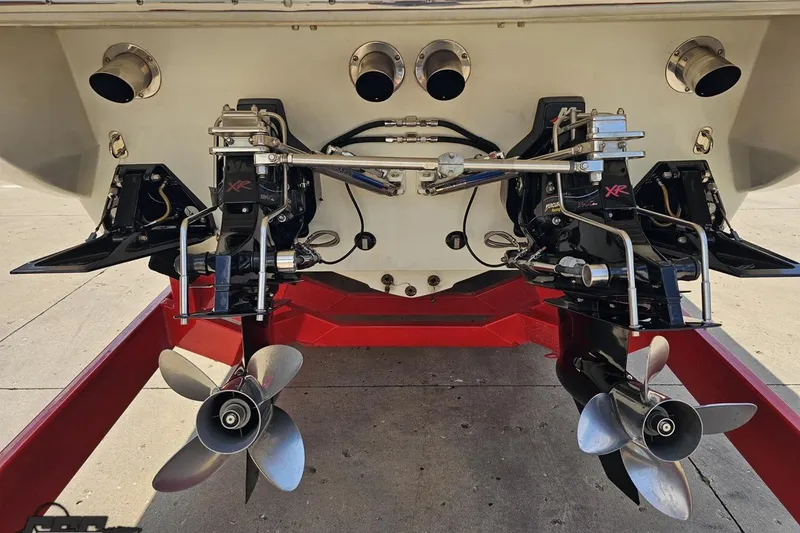 Slide: The Image of Rear view of 2005 Formula 353 FASTech boat with dual propellers and XR drives. - 31