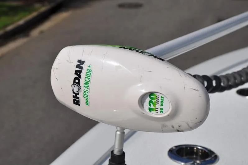 Slide: The Image of Rhōdan GPS Anchor on 2020 Yellowfin 32 Offshore boat, 120 lb thrust, 36 volt. - 44