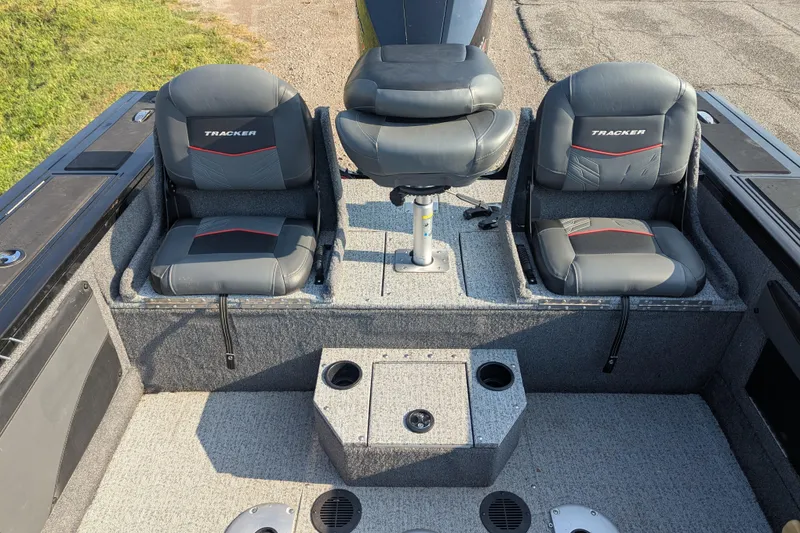Slide: The Image of 2023 Tracker Targa V-19 Combo Tournament Edition boat seats, featuring premium upholstery and design. - 21
