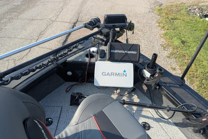 Slide: The Image of 2023 Tracker Targa V-19 Combo boat with Garmin and Humminbird electronics. - 24