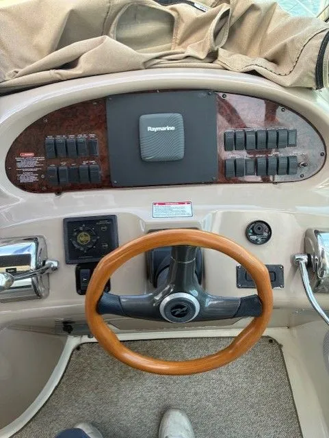 Slide: The Image of Sea Ray 410 Sundancer 2003 - 2