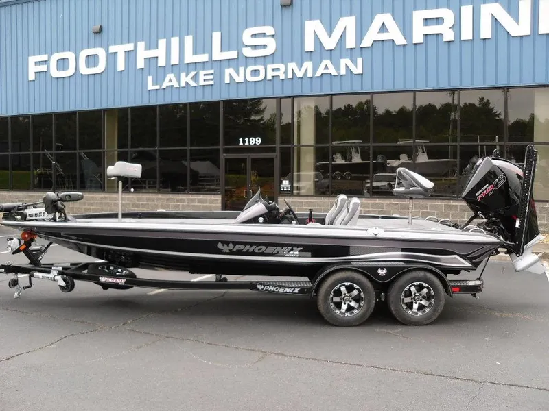 Slide: The Image of 2019 Phoenix 921 PRO XP boat at Foothills Marine, Lake Norman. - 1